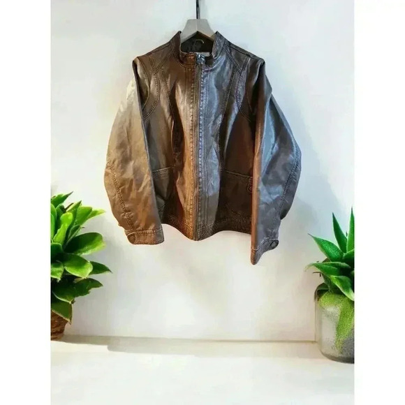 SONOMA LIFE + STYLE Women's Size 1X Vintage Brown Faux Leather Jacket - Picture 1 of 5
